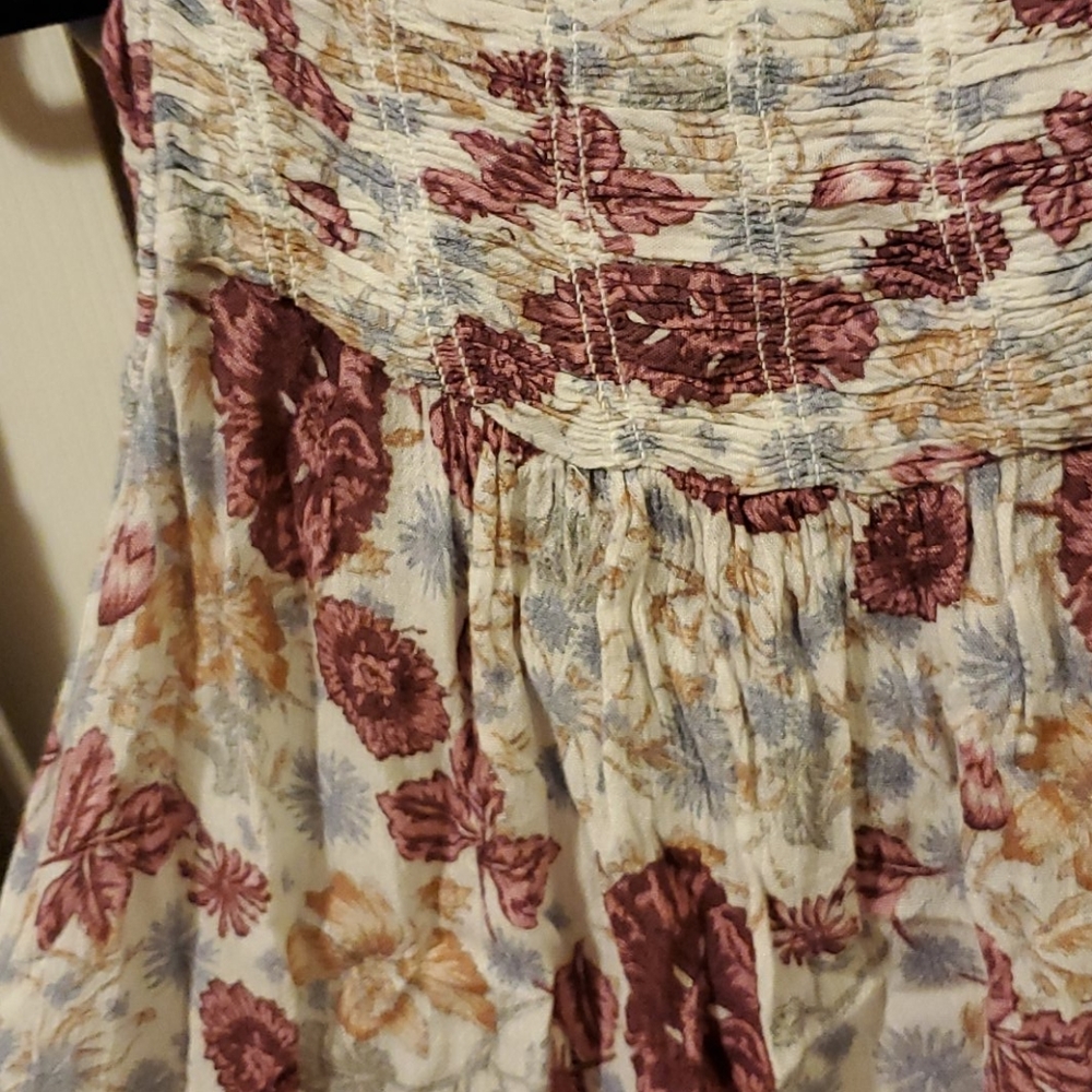 Top - Picture 2 of 3